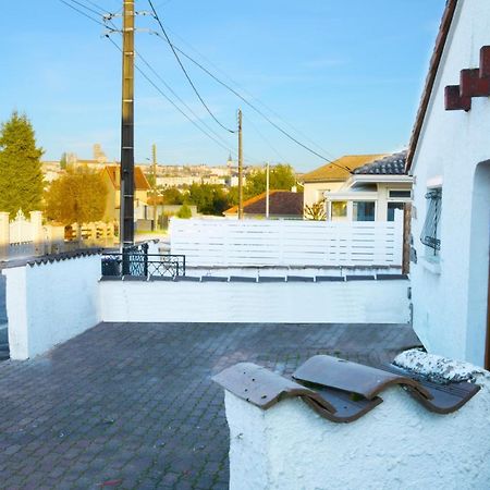 Appart T2 Avec Terrasse, Parking Et Wifi Angouleme Exterior photo