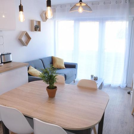 Appart T2 Avec Terrasse, Parking Et Wifi Angouleme Exterior photo