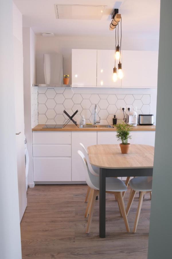 Appart T2 Avec Terrasse, Parking Et Wifi Angouleme Exterior photo
